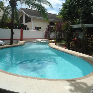 Inn Menchu's House